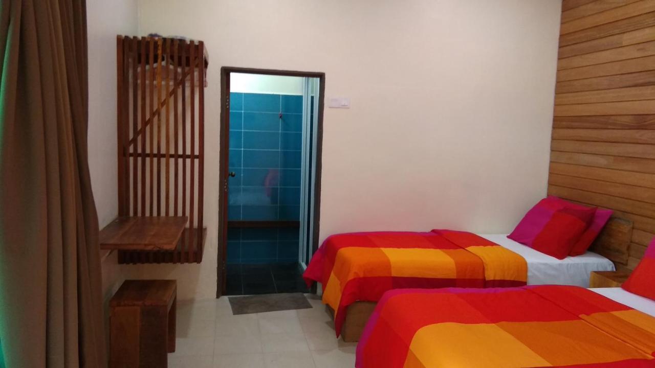 Naura Roomstay Kuala Tahan Exterior photo